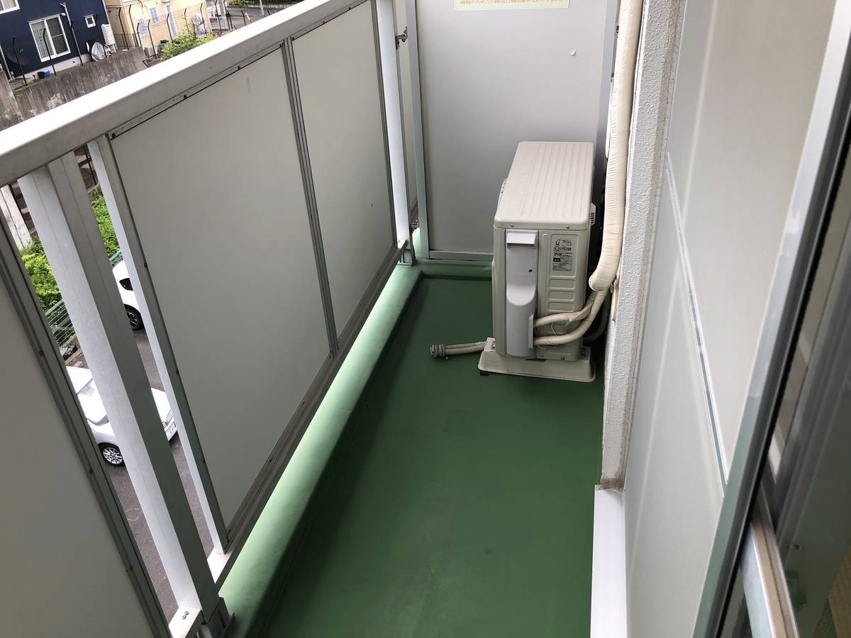 Balcony in Village House Kameino in Fujisawa-shi