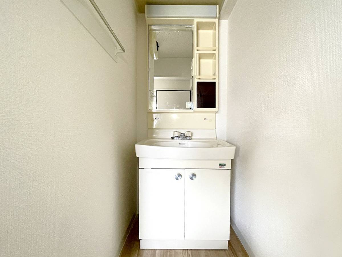 藤沢市ビレッジハウス亀井野の洗面所