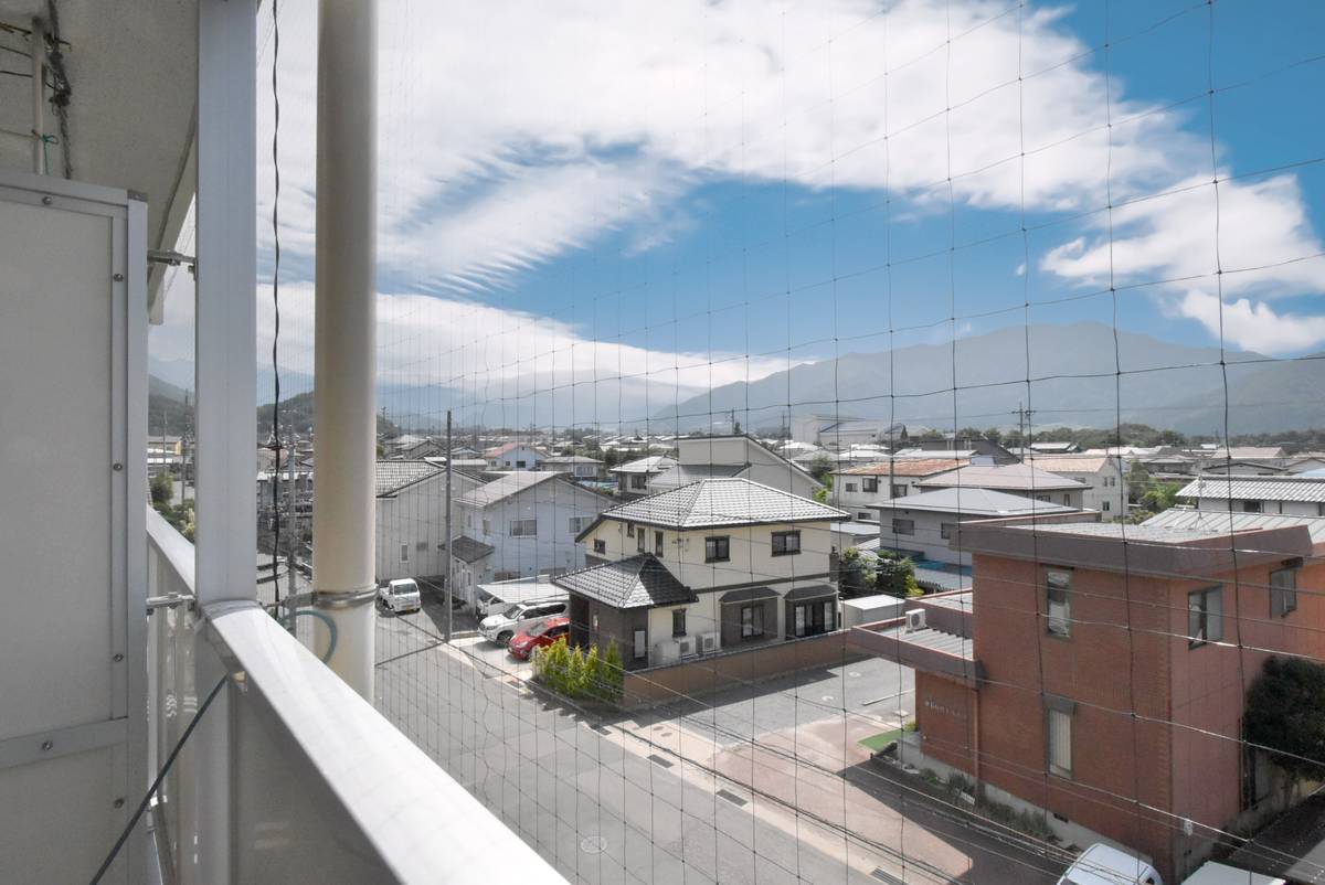 Tầm nhìn từ Village House Koyama ở Suzaka-shi