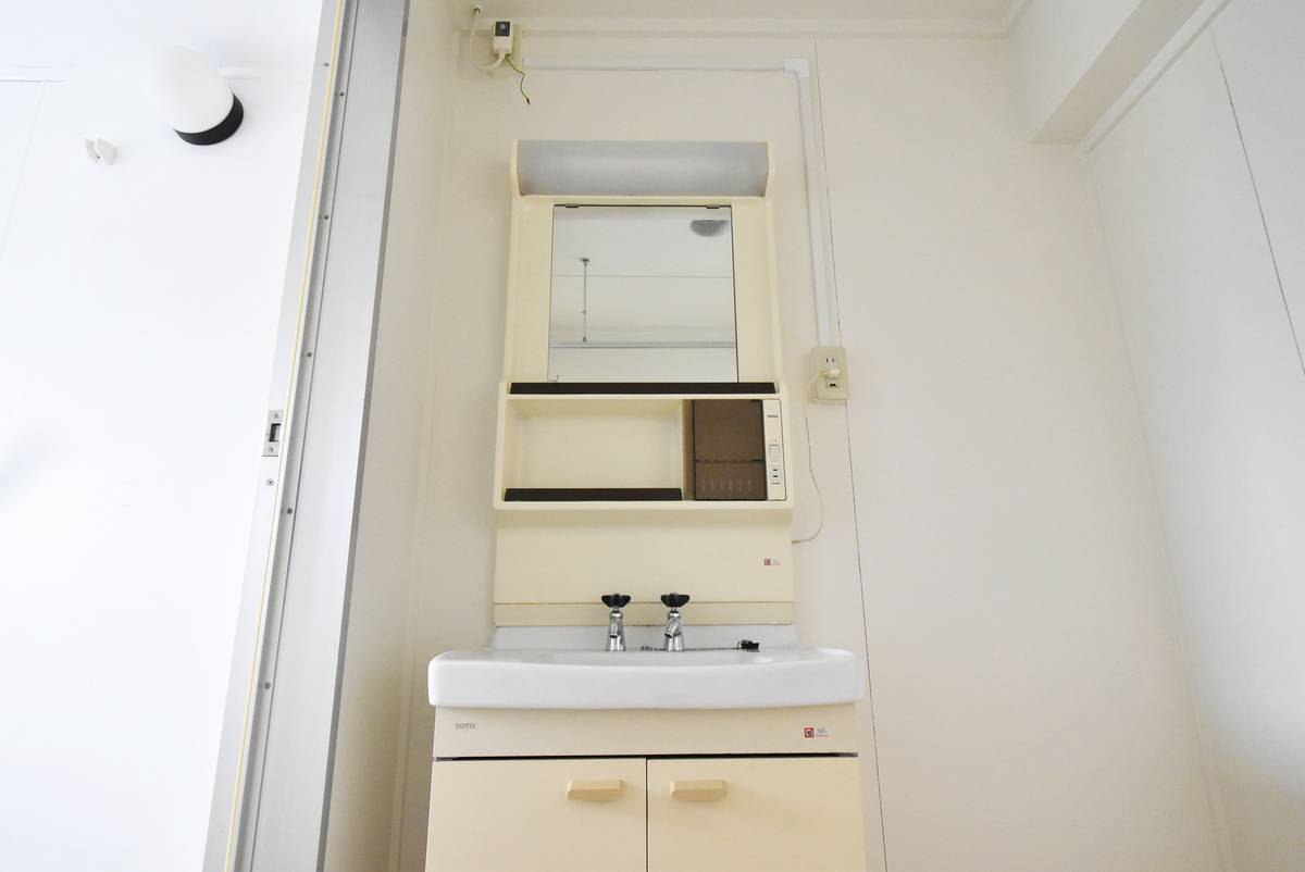 Ruang Rias di Village House Matsuo di Iida-shi