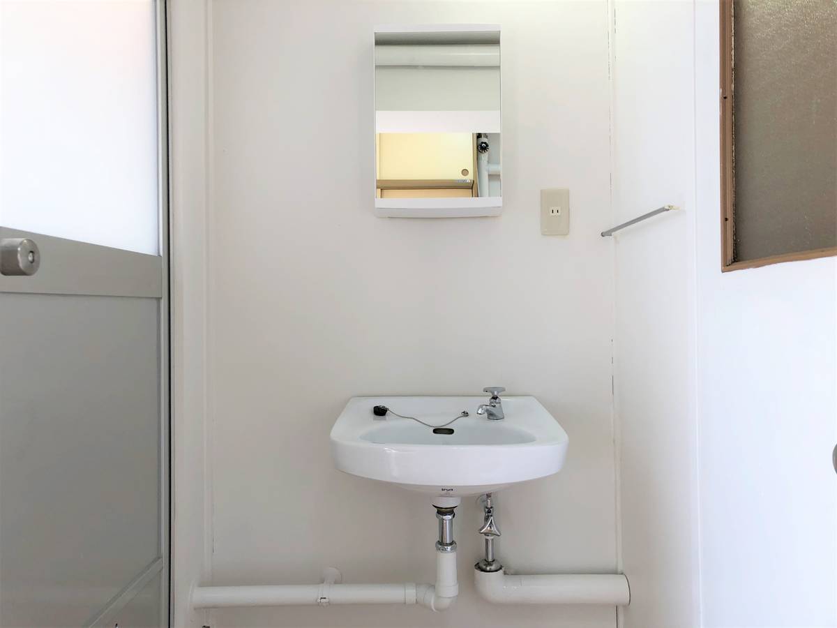 位于熊谷市的Village House 十六間第二的洗手间