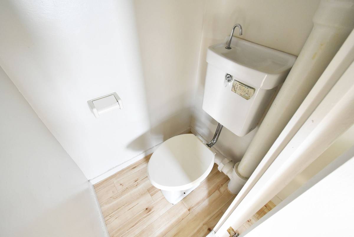 Toilet in Village House Sasaga in Matsumoto-shi