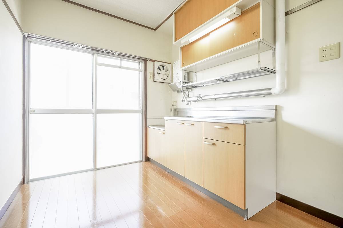 Khu vực bếp của Village House Kemigawa ở Mihama-ku