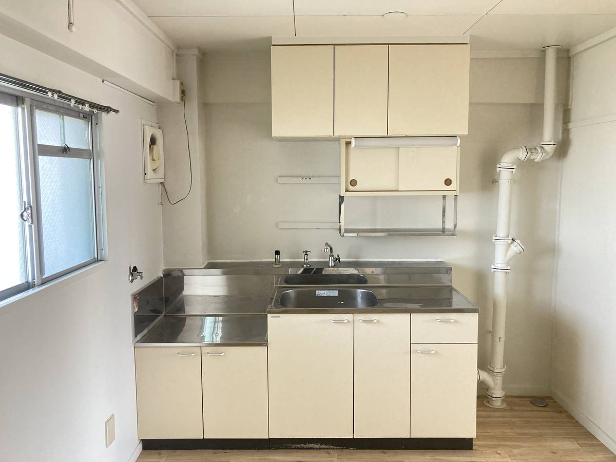 Khu vực bếp của Village House Nakane ở Hitachinaka-shi