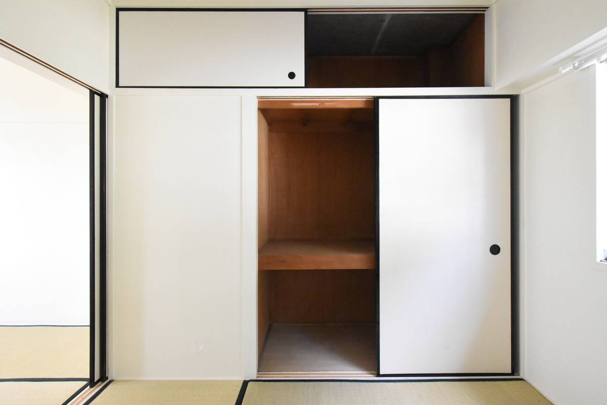 Storage Space in Village House Tamado in Chikusei-shi