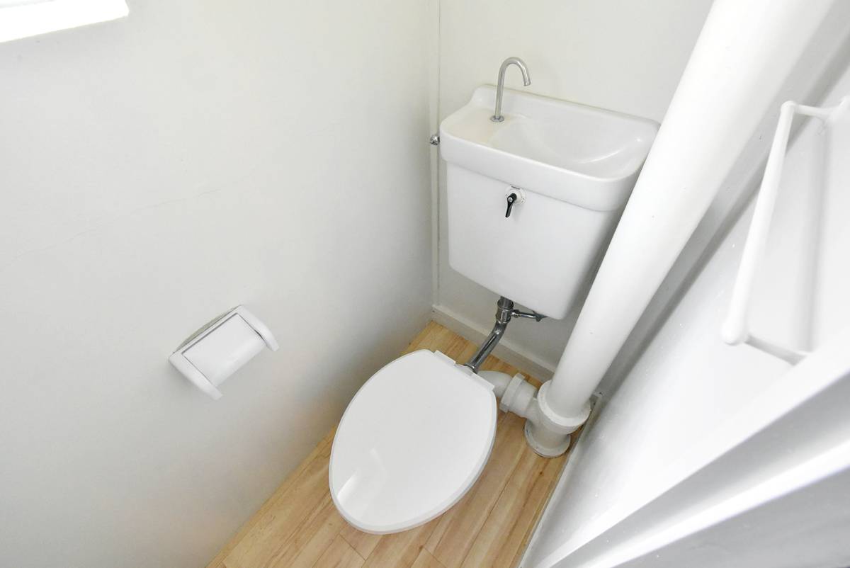 Toilet in Village House Toyooka in Suzaka-shi