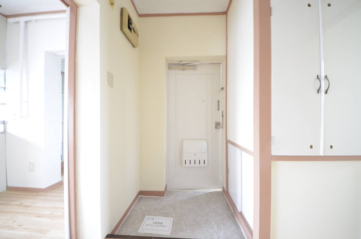 Entrada do apartamento de Village House Saruhashi em Otsuki-shi