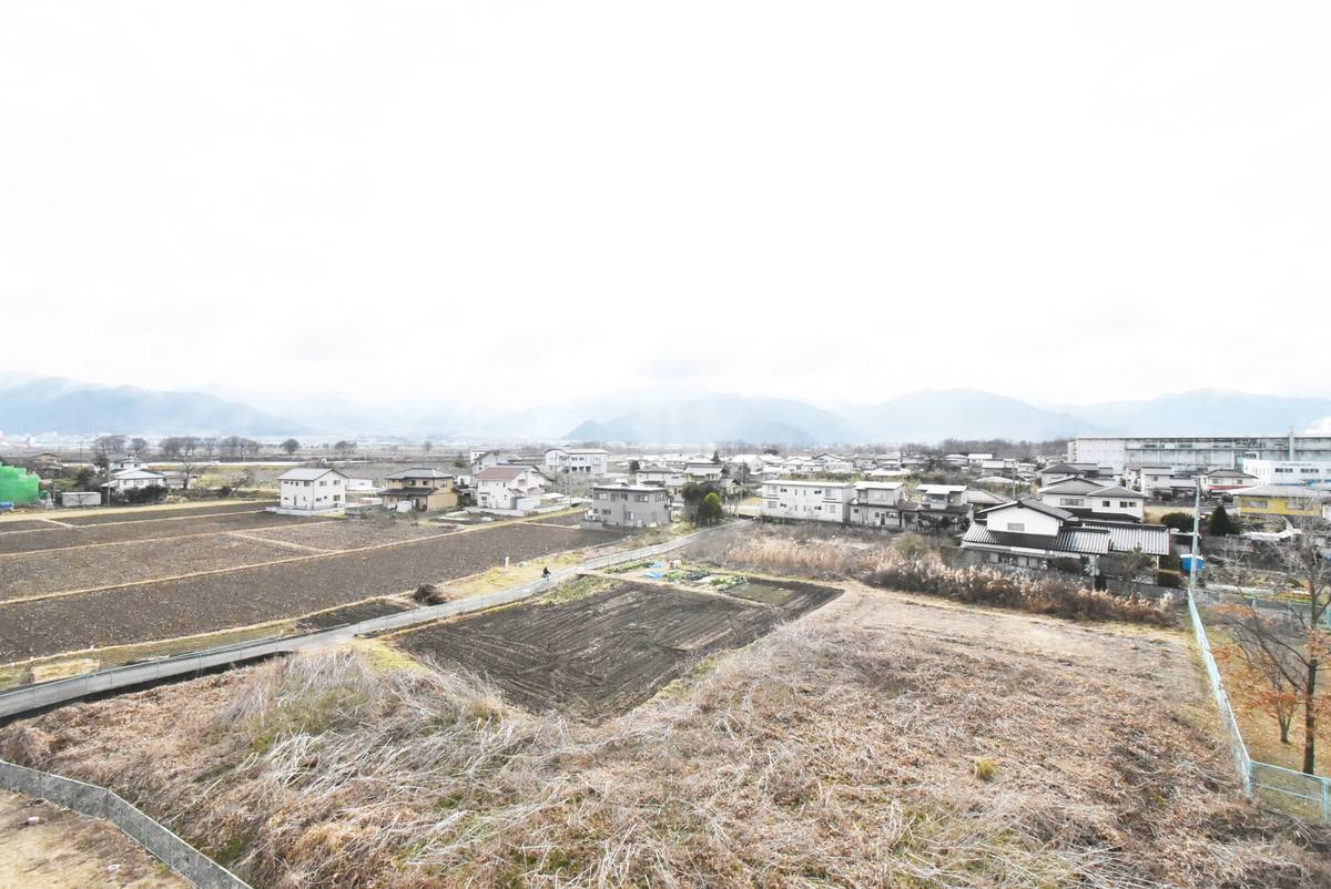 Tầm nhìn từ Village House Yanagihara ở Nagano-shi