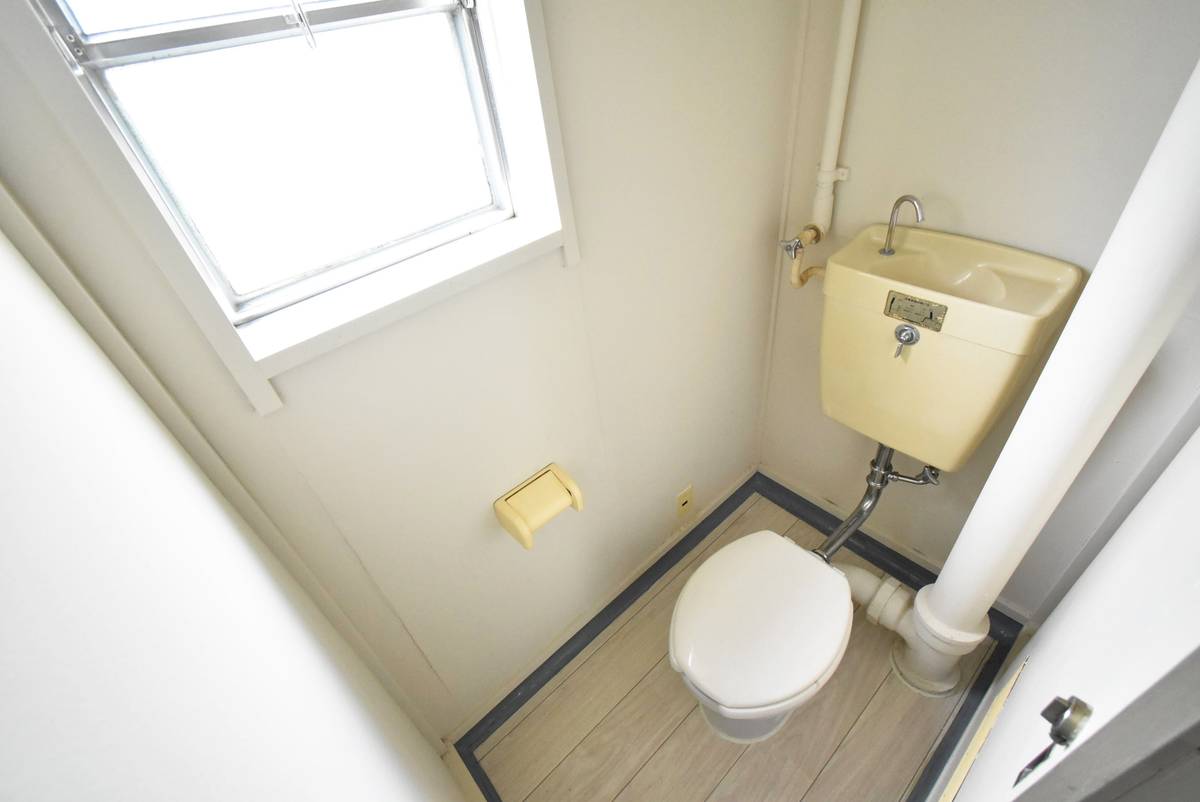 Toilet in Village House Ina Fukushima in Ina-shi