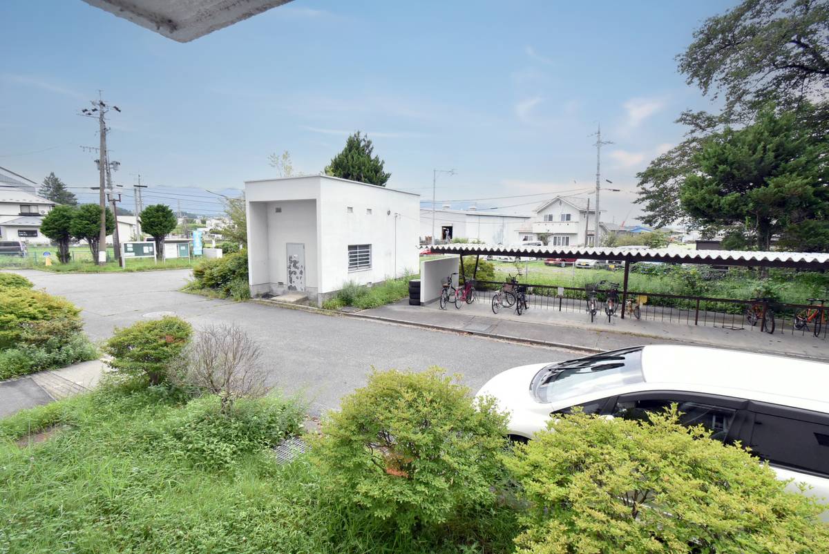 Tầm nhìn từ Village House Ina Fukushima ở Ina-shi