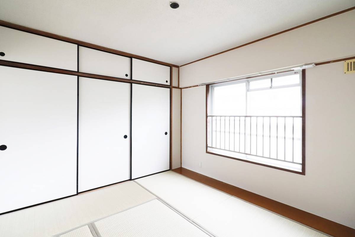 成田市ビレッジハウス成田の居室