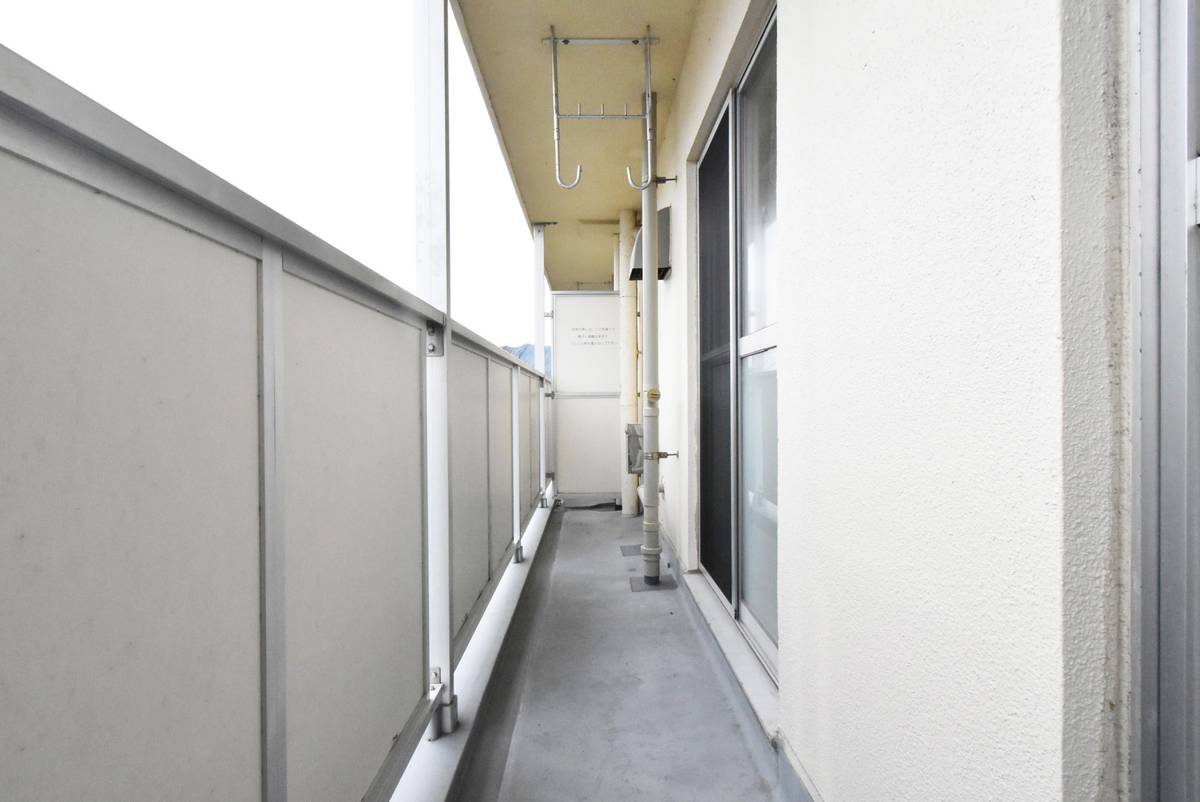 燕市ビレッジハウス吉田宮小路のバルコニー