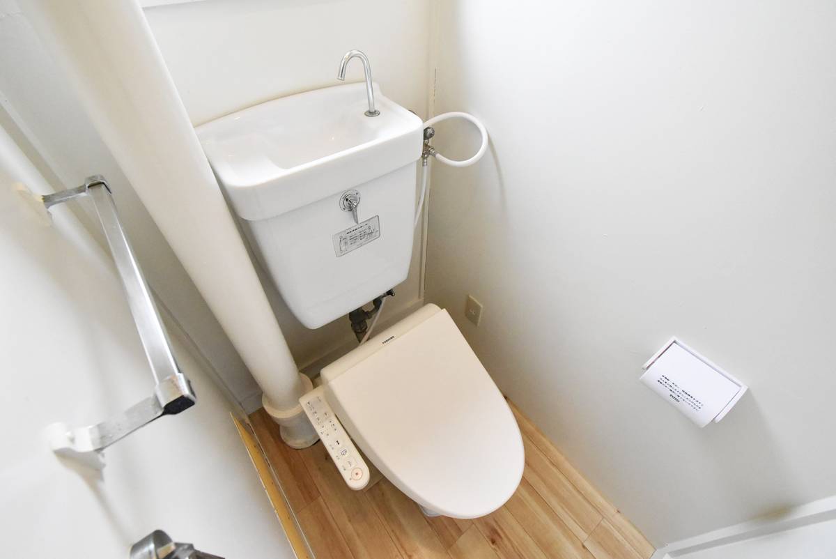 Toilet di Village House Yoshida Miyakouji di Tsubame-shi