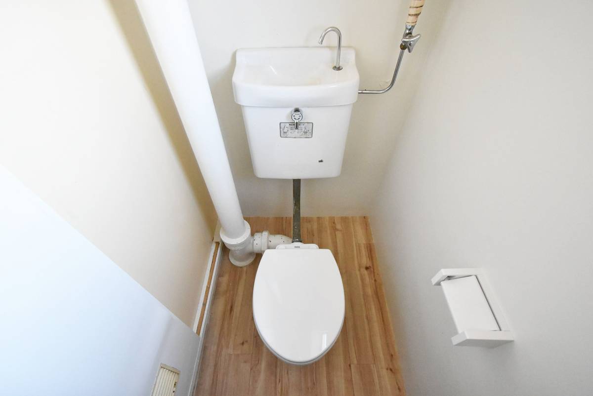 Toilet di Village House Ooho di Tsukuba-shi