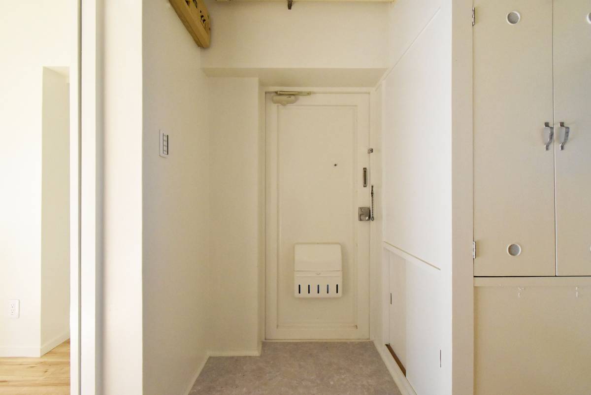 Pintu Masuk Apartemen di Village House Ooho di Tsukuba-shi
