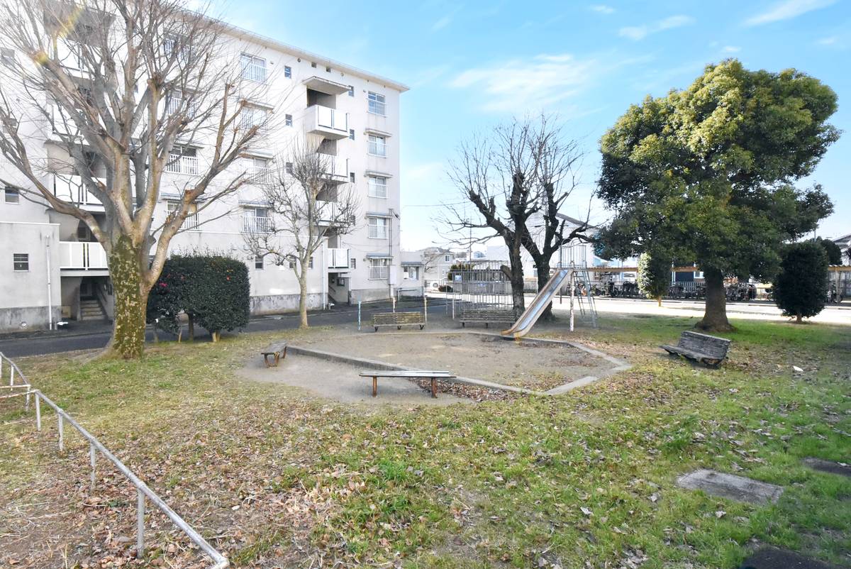 Tầm nhìn từ Village House Ooho ở Tsukuba-shi