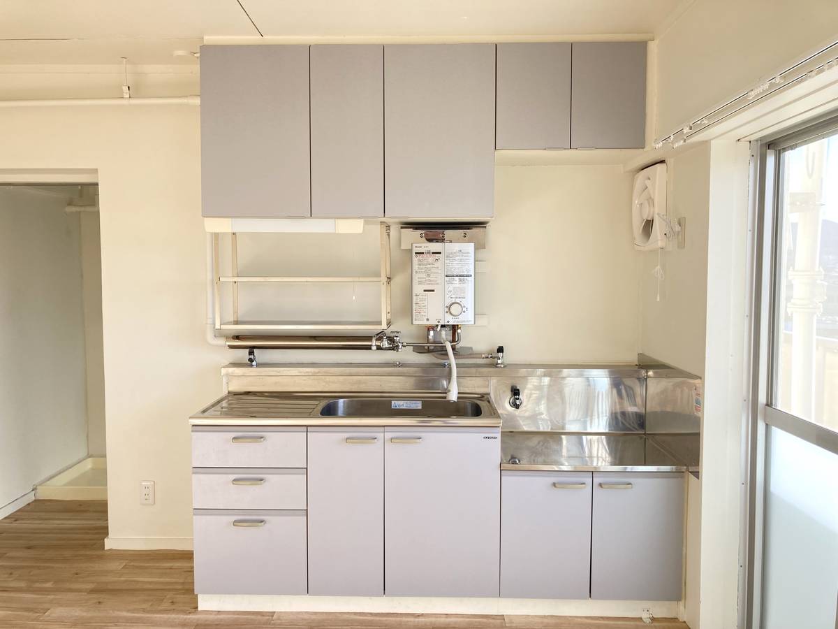 Dapur di Village House Nakagomi di Saku-shi