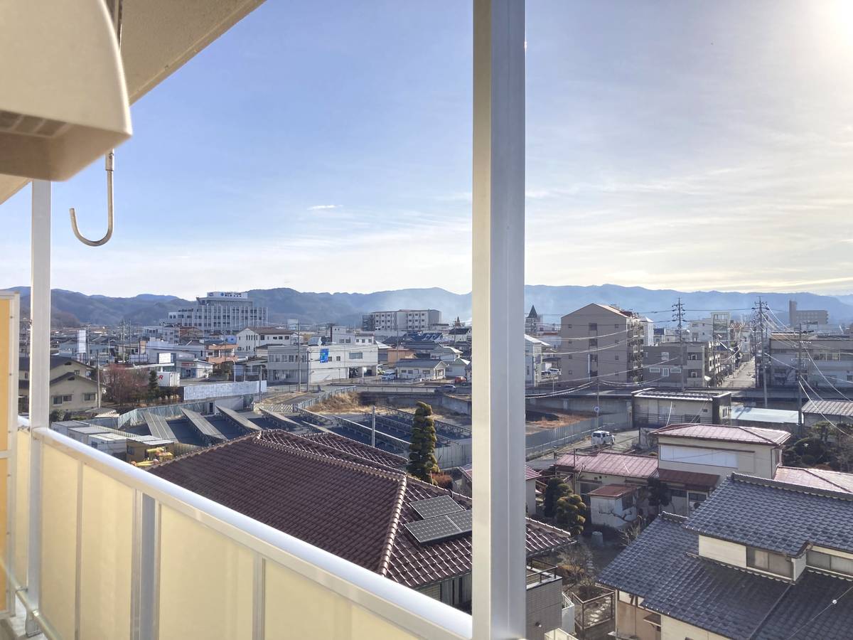 Tầm nhìn từ Village House Nakagomi ở Saku-shi