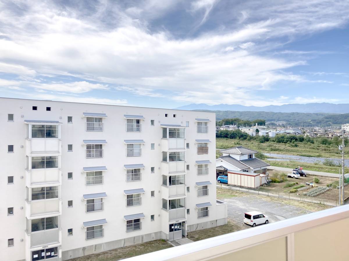 Pemandangan dari Village House Nakagomi di Saku-shi