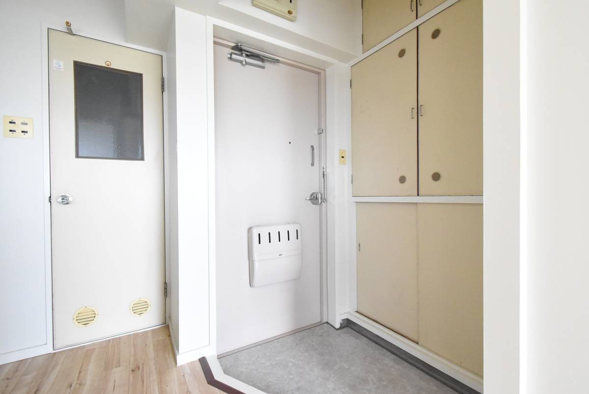 Pintu Masuk Apartemen di Village House Kaminokawa di Kawachi-gun