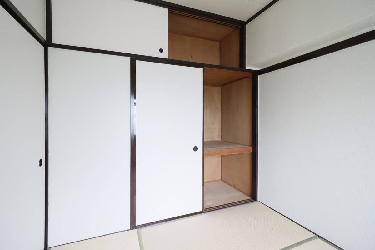 Shinagawa-ku ရှိ Village House Shinagawa Yashio Tower ၏ ပစ္စည်းထားရန်နေရာ