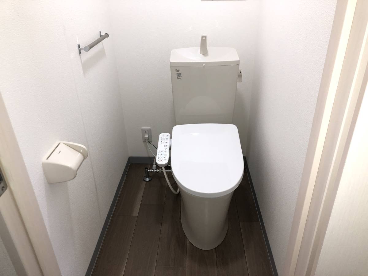 Toilet di Village House Narita Azuma Tower di Narita-shi