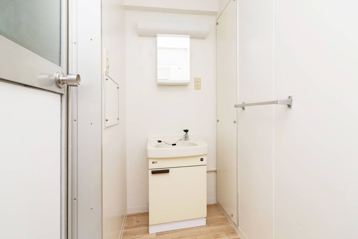 成田市ビレッジハウス成田吾妻タワーの洗面所