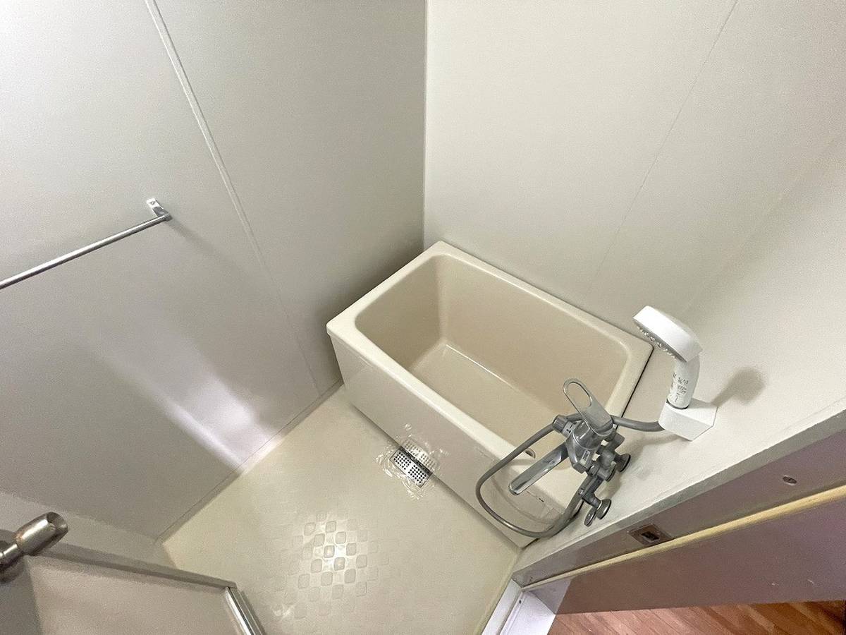 成田市ビレッジハウス成田吾妻タワーのバス