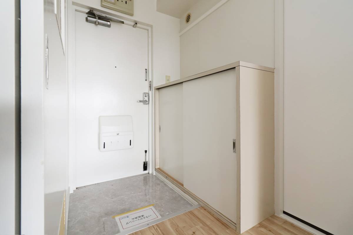 Apartment Entrance in Village House Narita Azuma Tower in Narita-shi