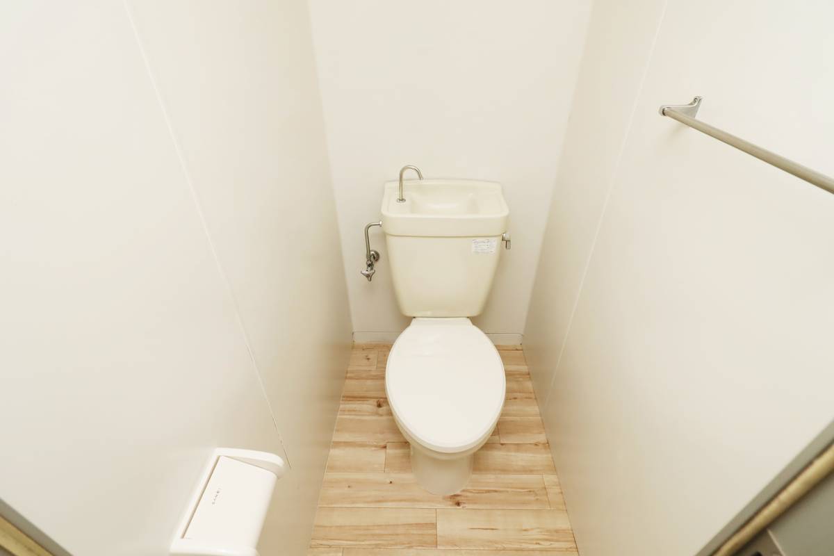 Toilet in Village House Narita Azuma Tower in Narita-shi
