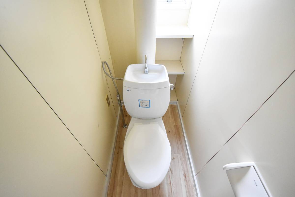 Nhà vệ sinh của Village House Koushoku ở Chikuma-shi