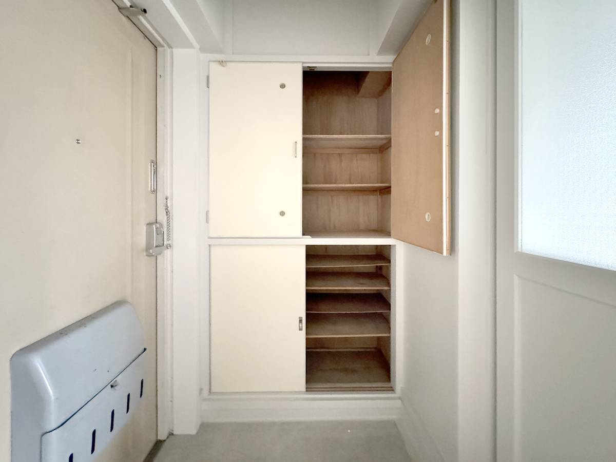 Khu vực cửa ra vào Village House Koushoku ở Chikuma-shi