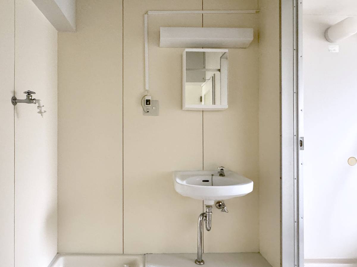 Bồn rửa mặt của Village House Koushoku ở Chikuma-shi