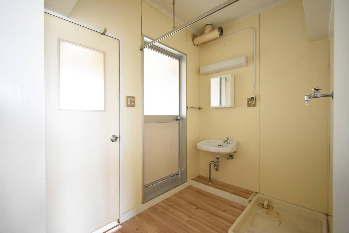 Ruang Rias di Village House Yaita di Yaita-shi