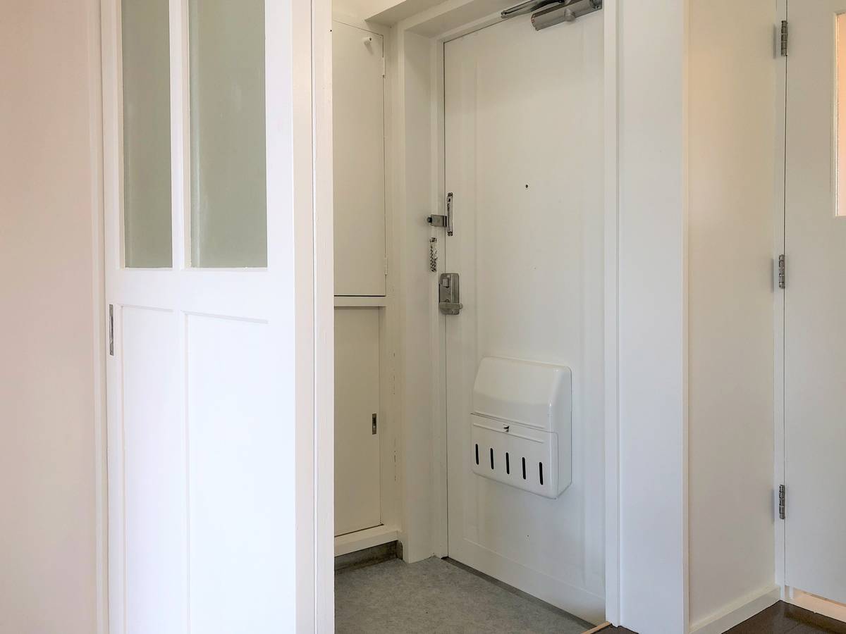 Pintu Masuk Apartemen di Village House Kanbayashi di Matsumoto-shi