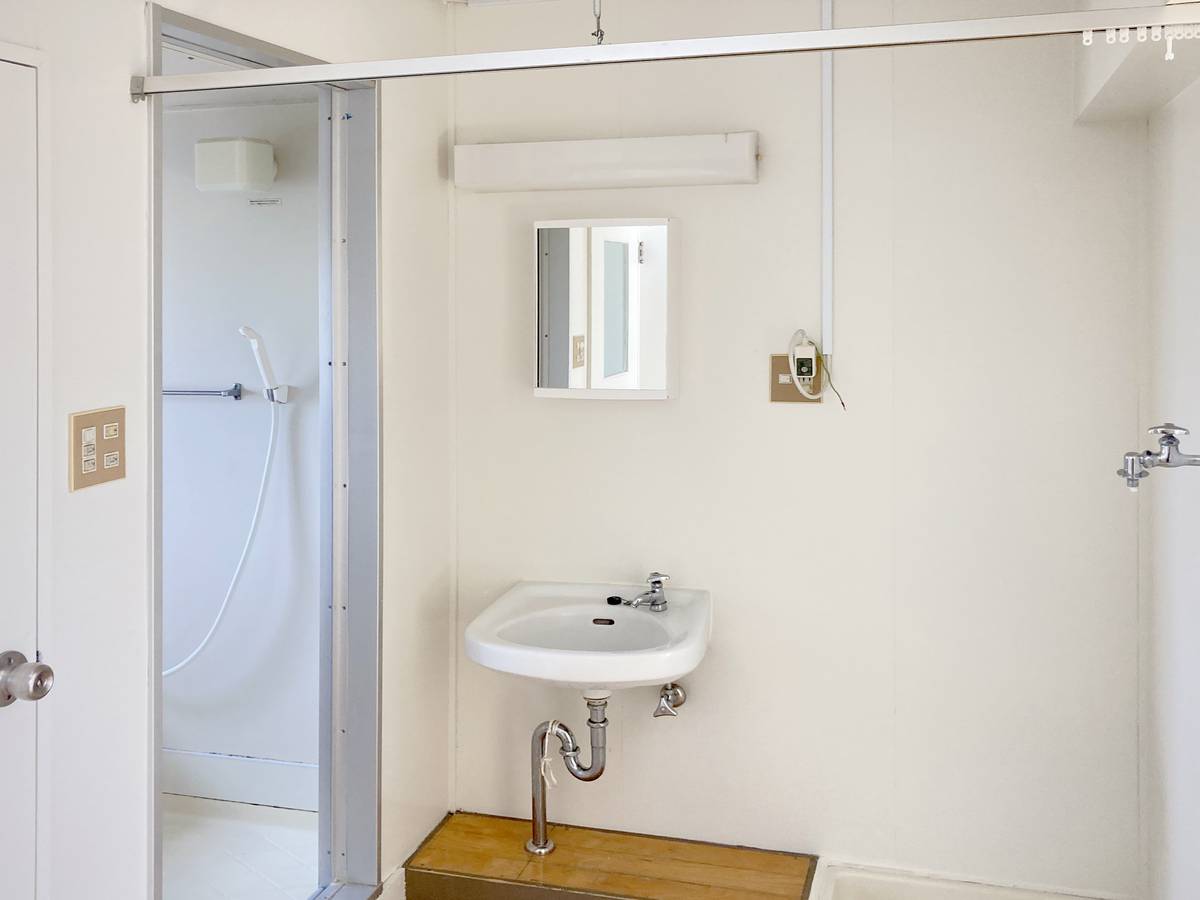 Ruang Rias di Village House Koshiji di Nagaoka-shi