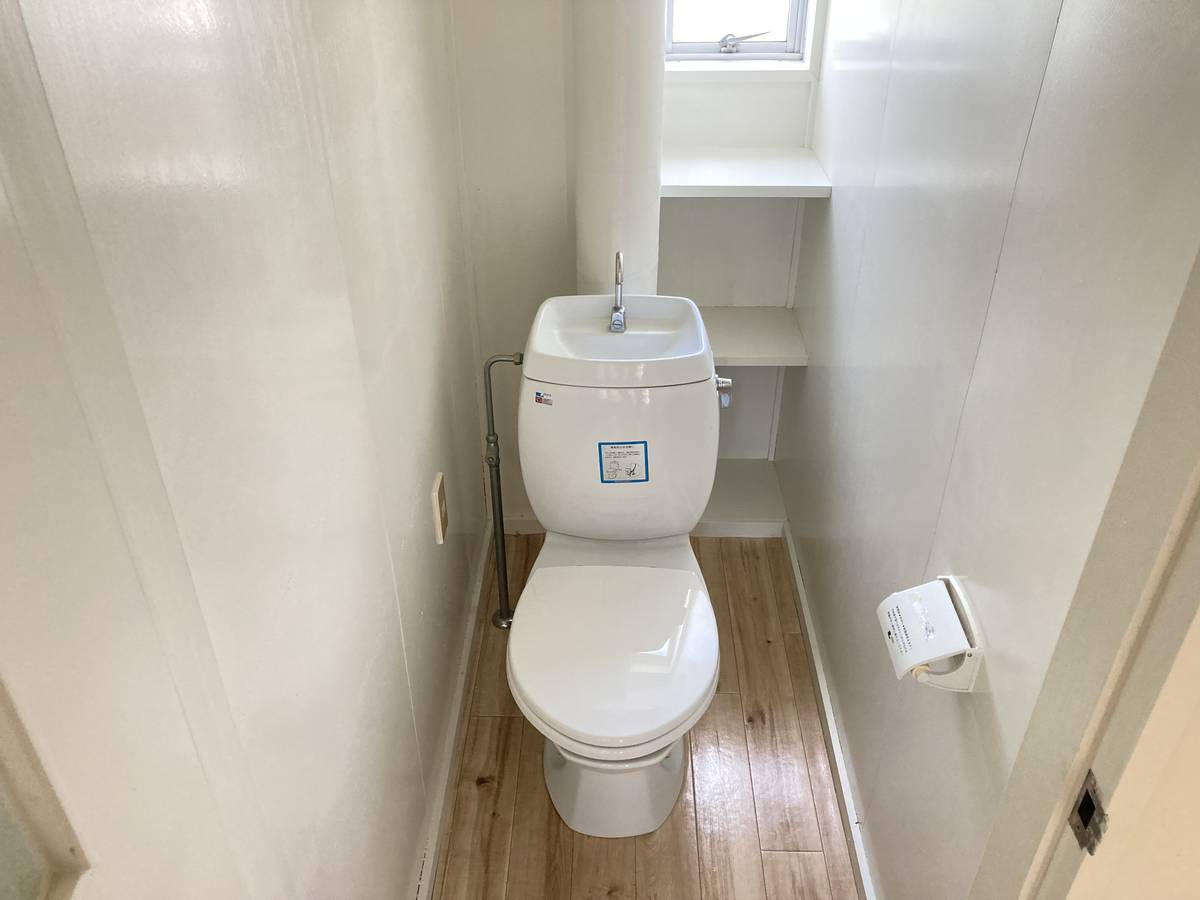 Toilet di Village House Koshiji di Nagaoka-shi