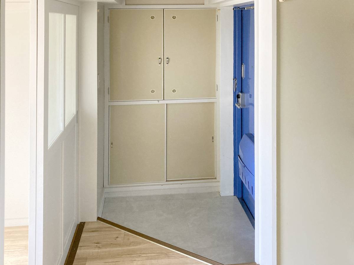 Pintu Masuk Apartemen di Village House Koshiji di Nagaoka-shi