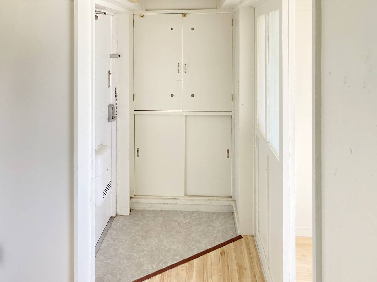 Pintu Masuk Apartemen di Village House Kamitsuma di Shimotsuma-shi