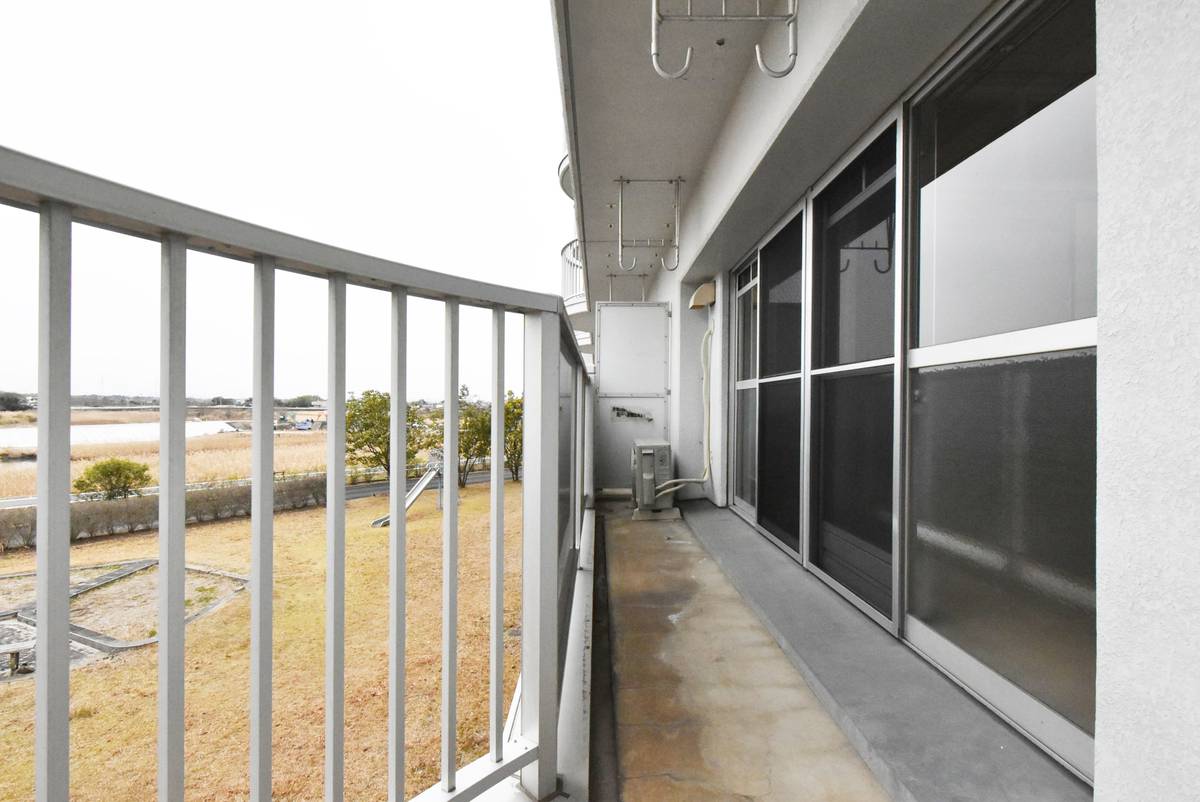 日立市ビレッジハウス南高野のバルコニー