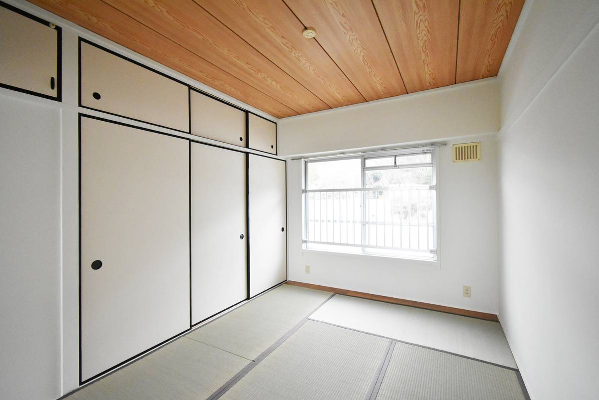 日立市ビレッジハウス南高野の居室