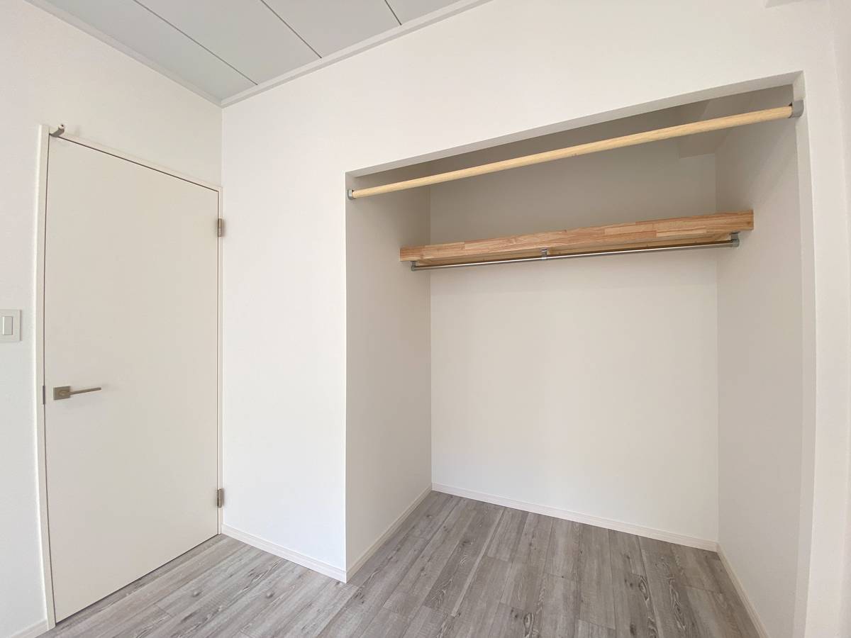 Khu vực chứa đồ của Village House Shiomi Tower ở Koto-ku