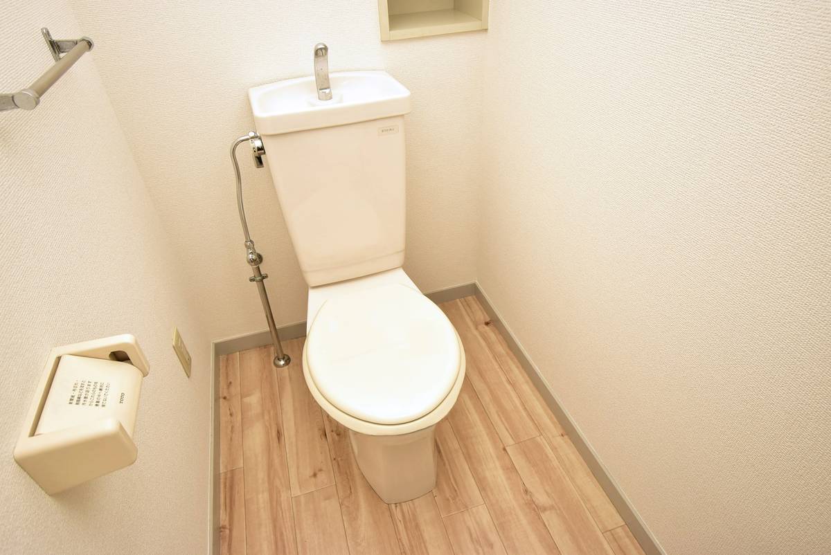 Nhà vệ sinh của Village House Shiomi Tower ở Koto-ku