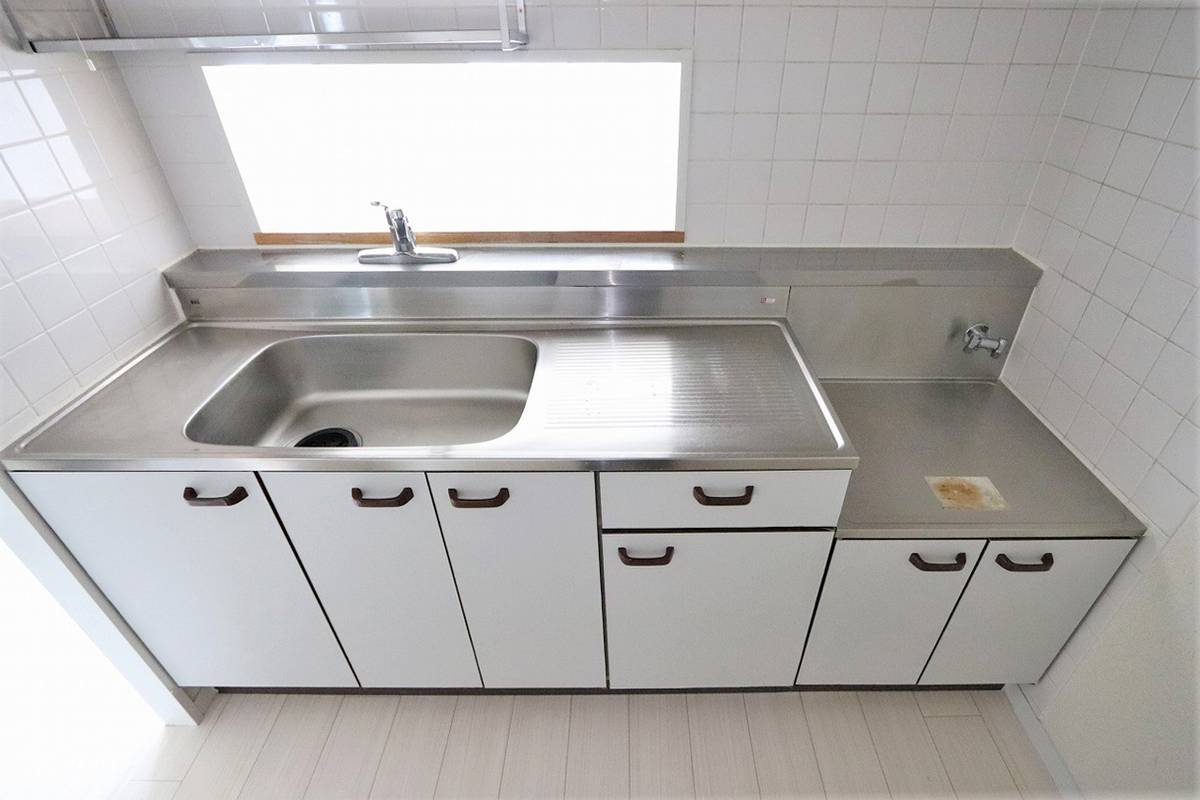 Khu vực bếp của Village House Shiomi Tower ở Koto-ku