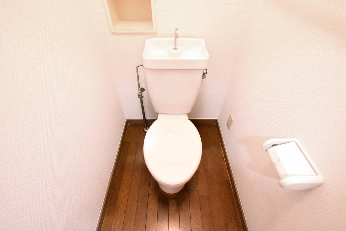 Toilet in Village House Higashi Matsuyama Tower in Higashimatsuyama-shi