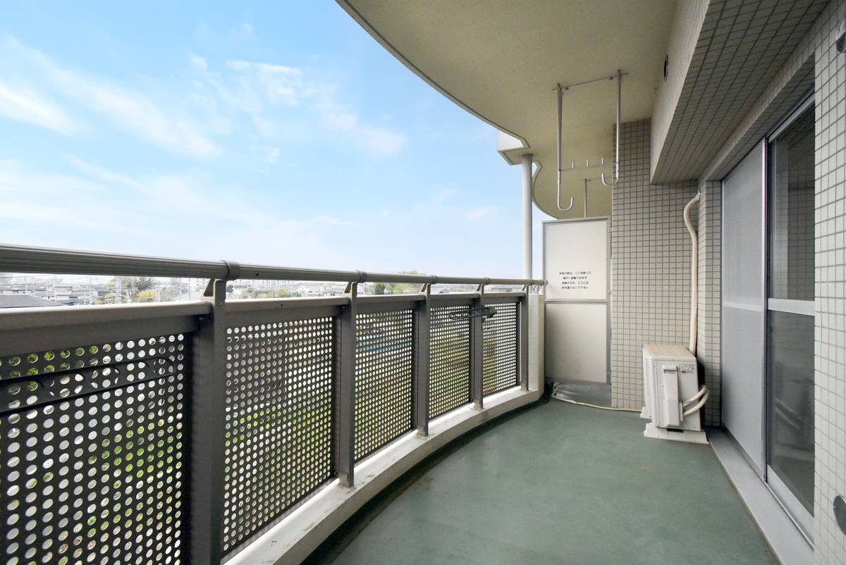 東松山市ビレッジハウス東松山タワーのバルコニー