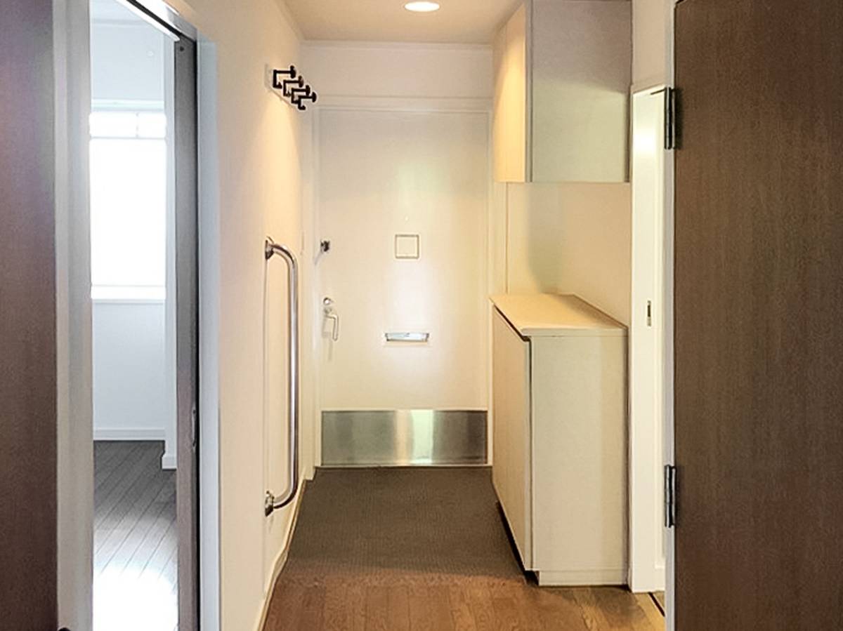 Higashimatsuyama-shi मा Village House Higashi Matsuyama Tower मा अपार्टमेन्ट प्रवेशद्वार