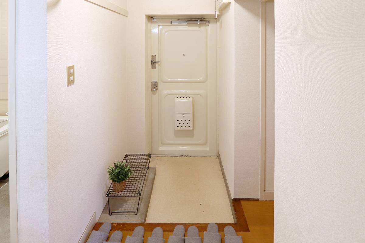 四日市市ビレッジハウス笹川の玄関
