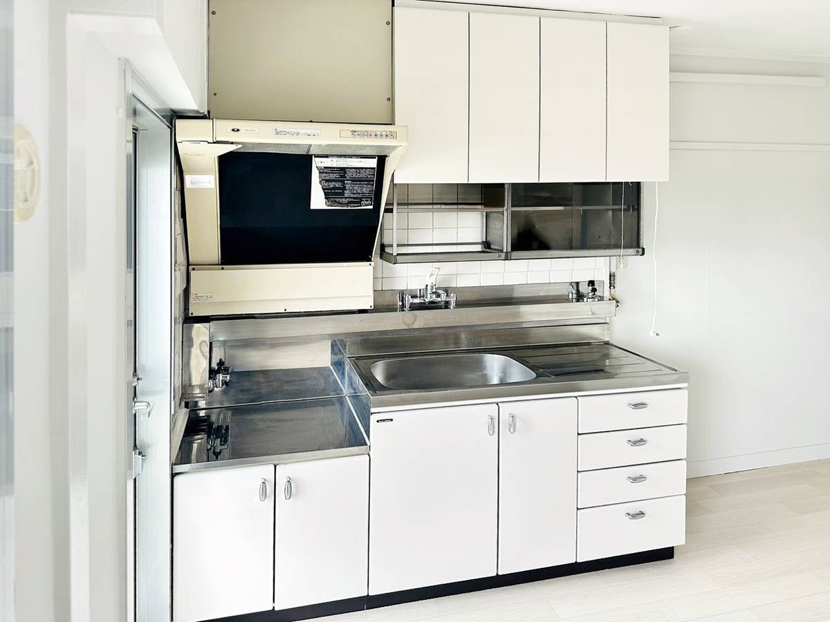 Khu vực bếp của Village House Narutaki ở Wakayama-shi