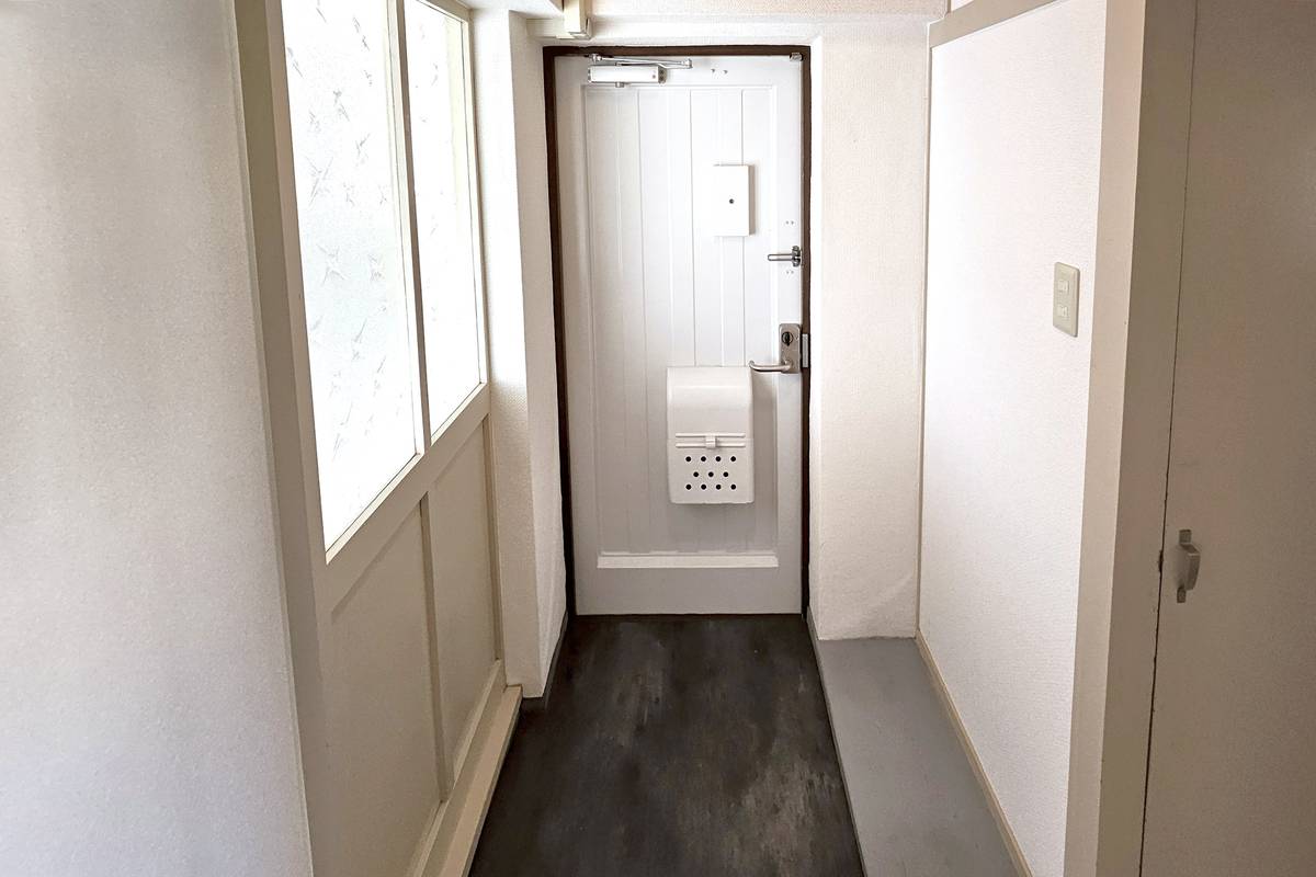 和歌山市ビレッジハウス鳴滝の玄関